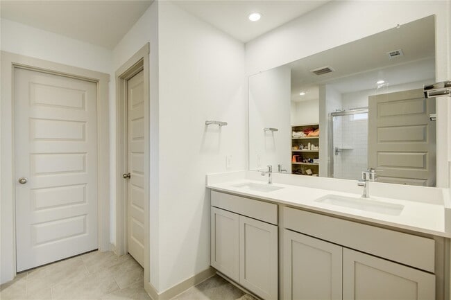 Building Photo - 3530 Ter Lndg Ct