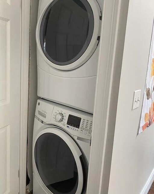 Building Photo - 92 Calumet St