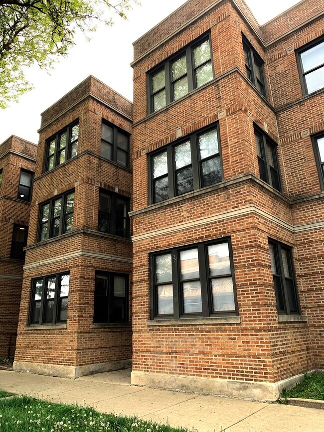 4810 N Ridgeway Ave 4810 N Ridgeway Ave Chicago IL 60625 Apartment Finder