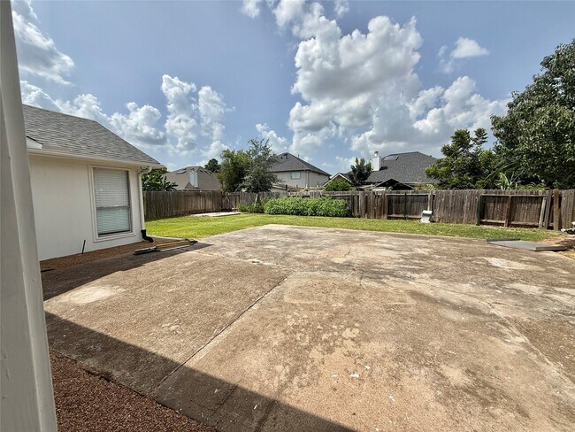 Building Photo - 14802 Bellflora Ct