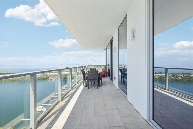 Building Photo - 5120 Marina Wy