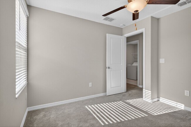 Building Photo - 4BR For Rent - Riverview