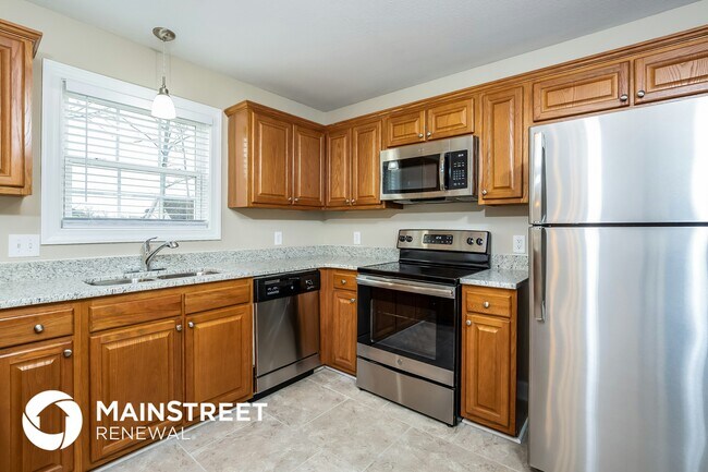 Building Photo - 915 Lavergne Ln