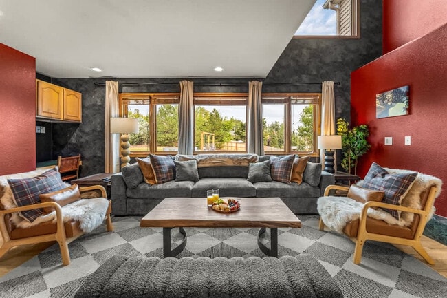 Building Photo - 7208 Secrest Ct