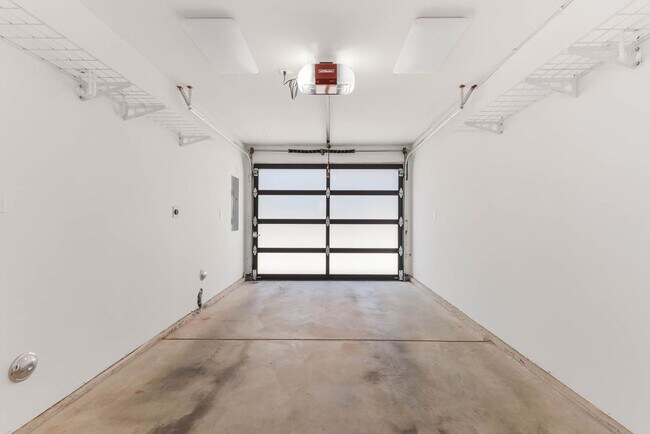 Building Photo - 2123 2nd Ave N