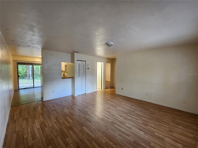 Building Photo - 4021 SW 37th St