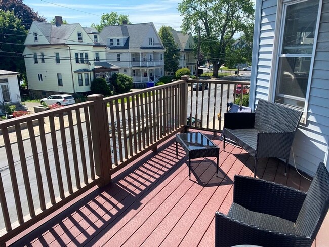 Building Photo - WOW!!!!  NO FEE!!  GORGEOUS 4 BED/2 BATH APARTMENT IN BRIGHTON'S OAK SQUARE AVAIL 9/1