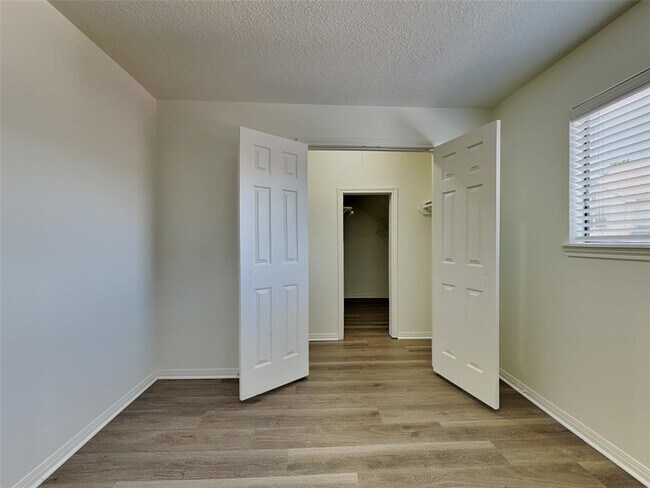 Building Photo - 14815 Cygnus Ct