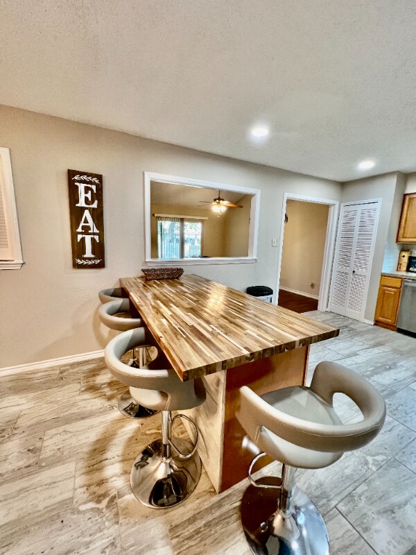 Building Photo - 13806 Wood Breeze