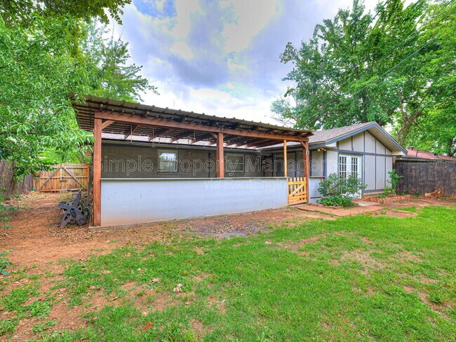 Building Photo - 3305 Neighbors Ln