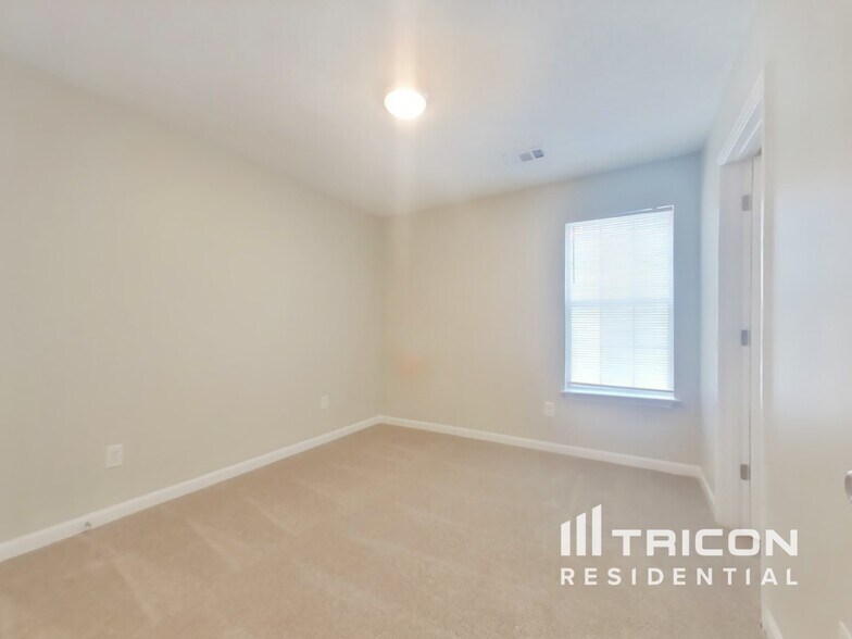 Building Photo - 2178 Serenity Dr NW