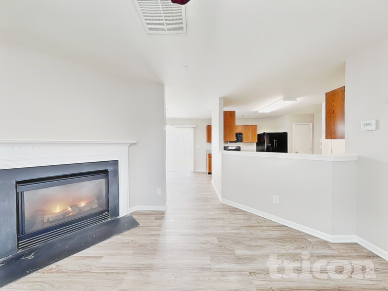 Building Photo - 8927 McAdam Way