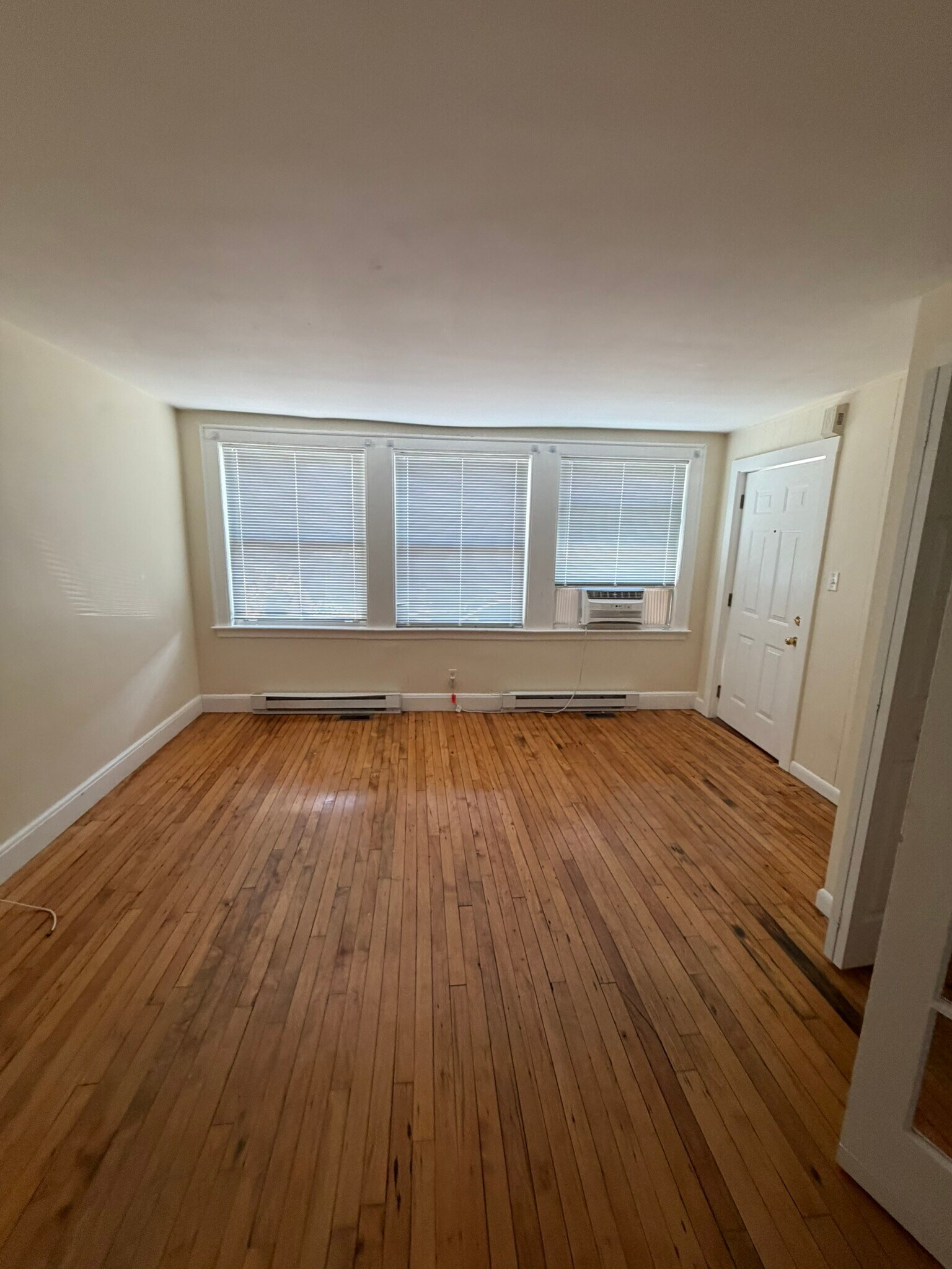 Building Photo - 2 Norfolk Ter