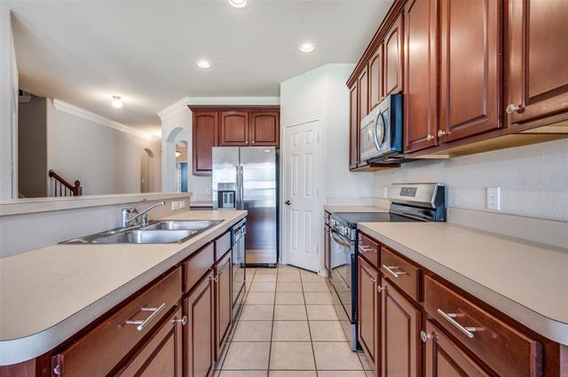 Building Photo - 9720 Colonywood Dr