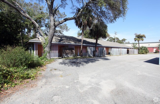 Building Photo - 501 29th Ave N