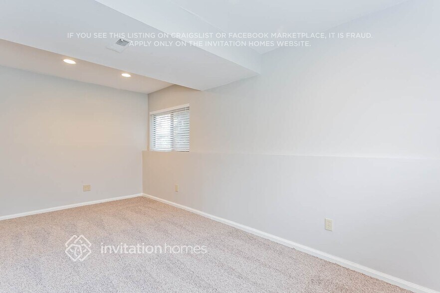 Building Photo - 4179 S Bahama St