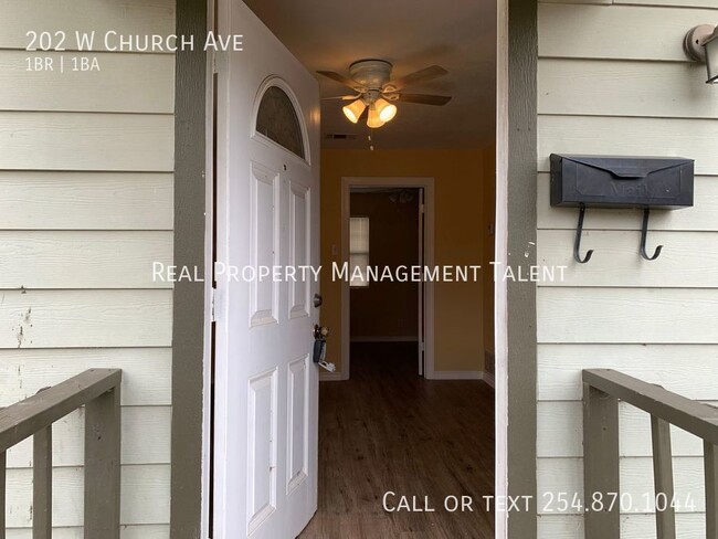 Building Photo - 1 Bedroom, 1 Bathroom Duplex in Killeen, TX