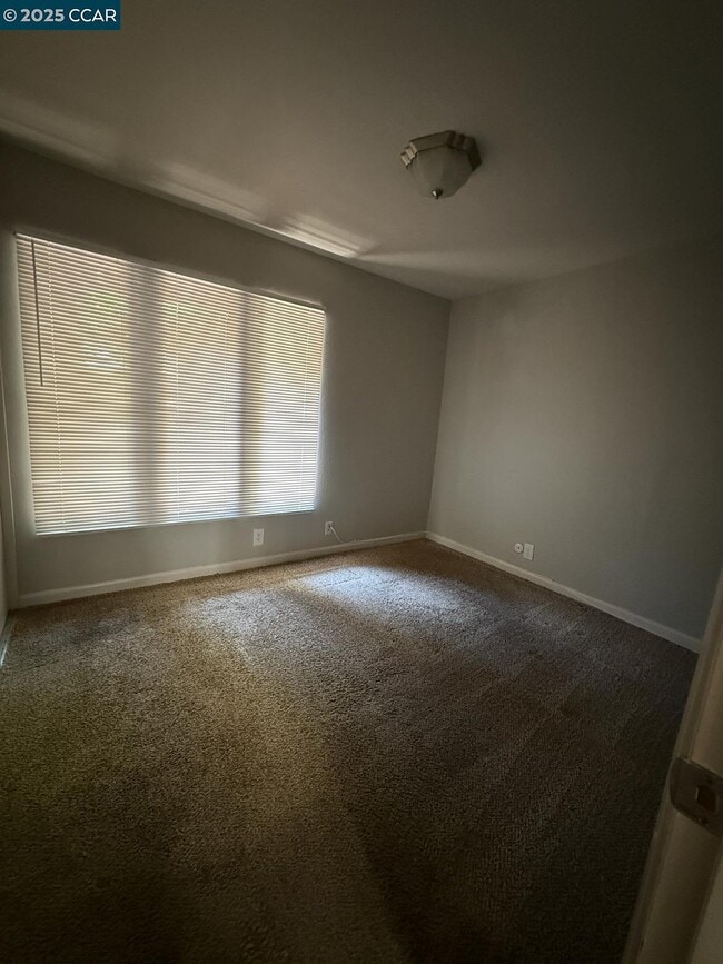 Building Photo - 2061 Vanderslice Ave