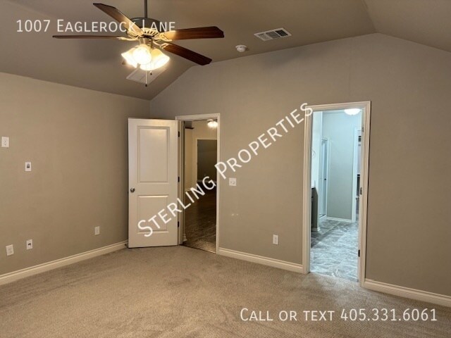 Building Photo - 1007 Eaglerock Ln