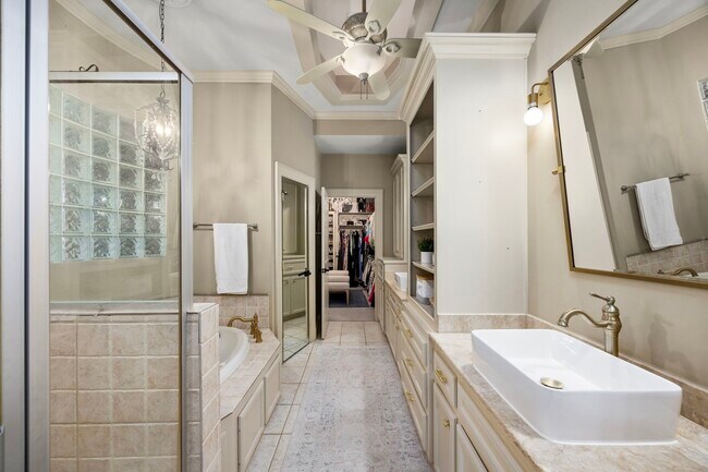 Building Photo - 1312 Crocker St