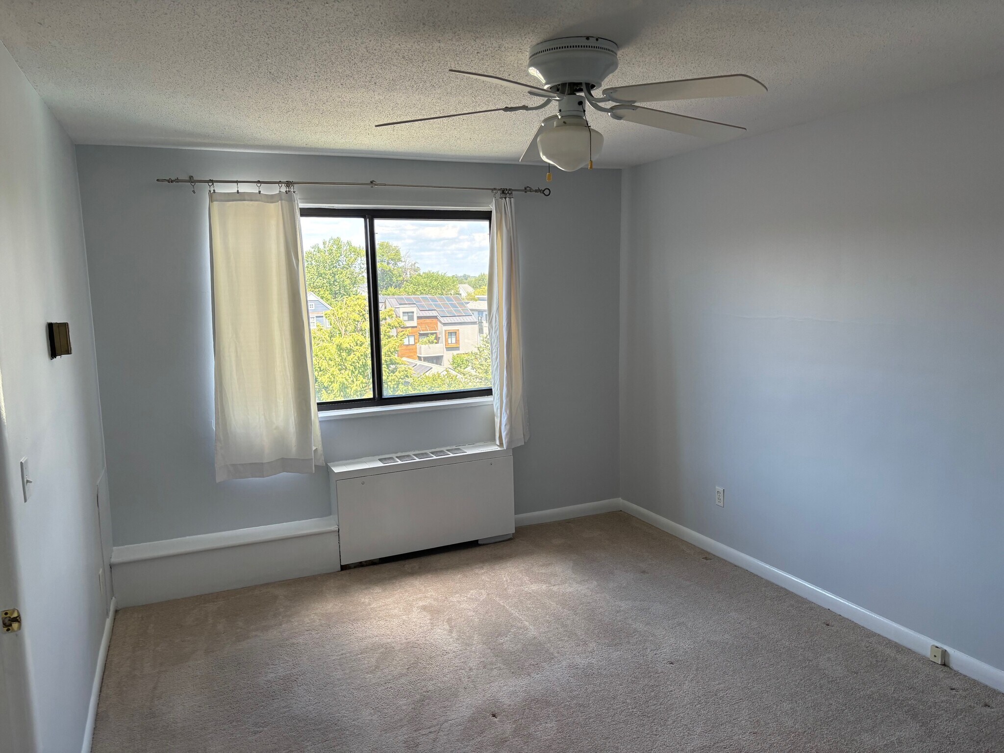 Bedroom - 3515 Washington Blvd