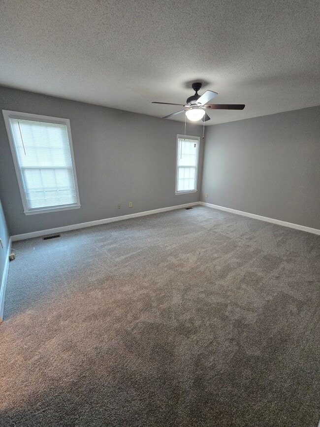 Building Photo - Great Home in a Cul-de-sac For Rent.