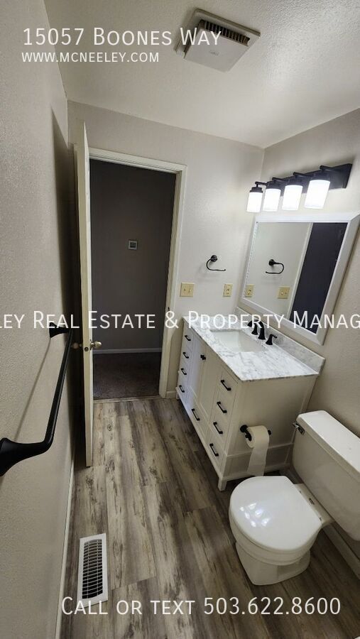 Building Photo - 15057 Boones Way