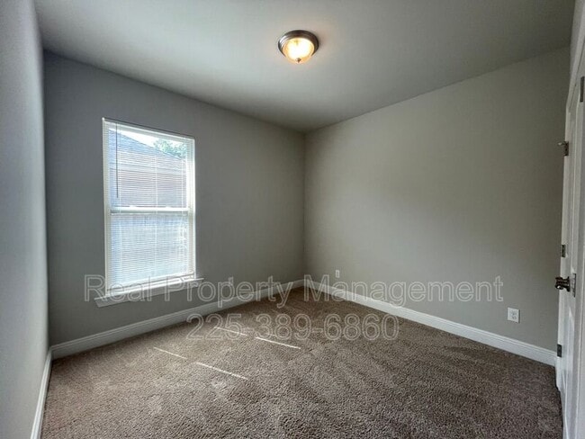 Building Photo - 7948 Antebellum Ave