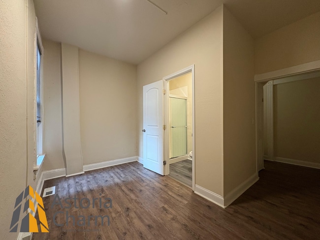 Building Photo - Move-In Ready 4-Bedroom Home with Updated ...