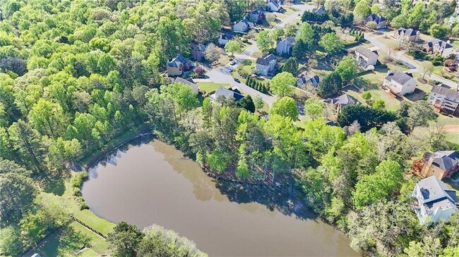 Building Photo - 2740 Stonehill Way