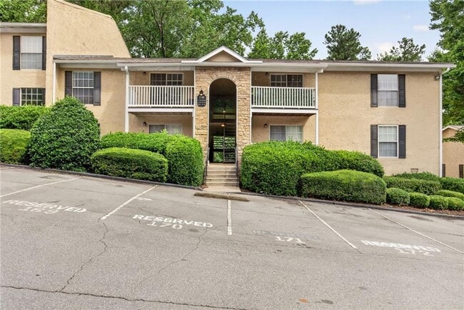 Building Photo - 3140 7 Pines Ct
