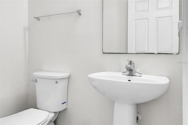 Building Photo - 81 Panorama Dr