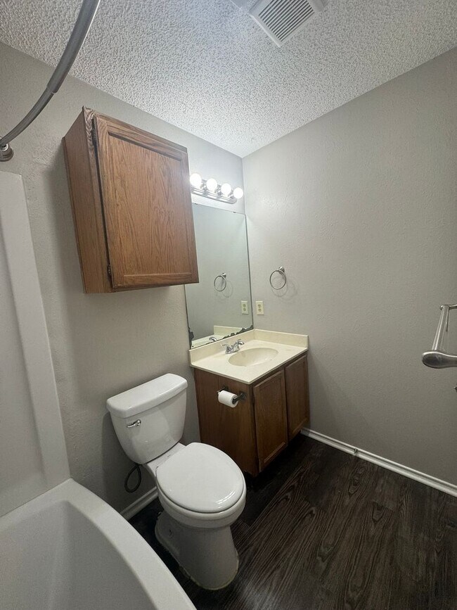 Building Photo - Walt/Mintz Properties1 (522 Cutty Trl)