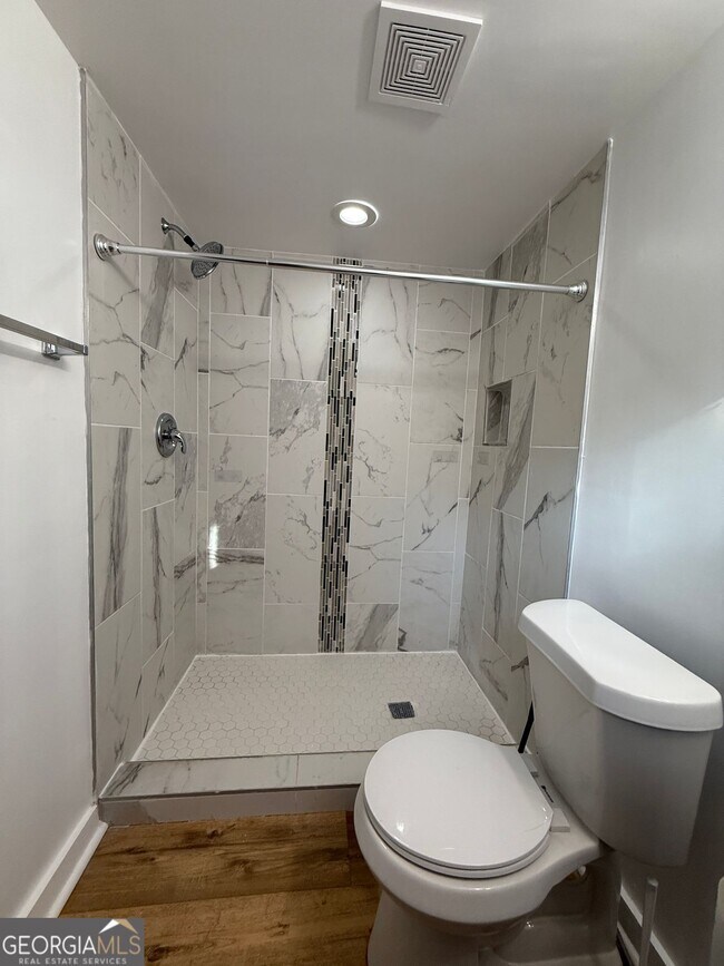 Building Photo - 221 Sheppard Pl