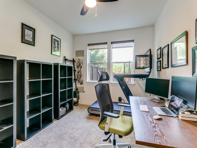 Building Photo - This home is a must see!!