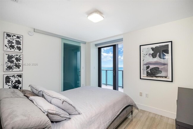 Building Photo - 1451 Brickell Ave