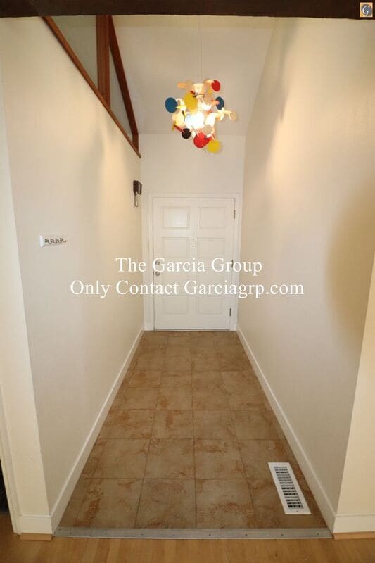 Building Photo - 10347 NW Alpenglow Way