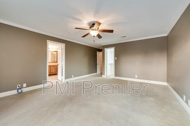 Building Photo - 14077 Brookridge Dr