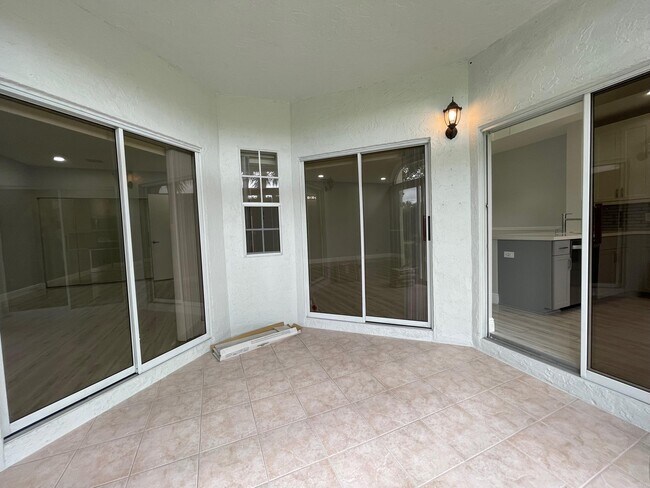 Building Photo - 6526 Via Regina