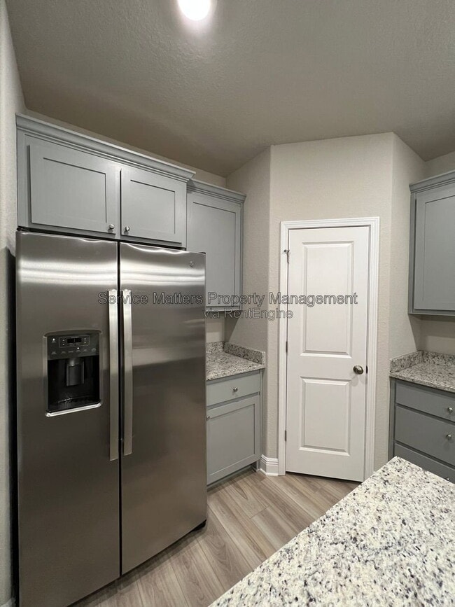 Building Photo - 5349 Parkside Dr