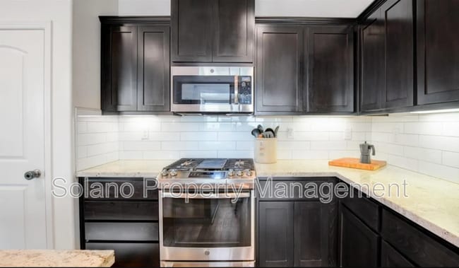 Building Photo - 537 Lavender Dr