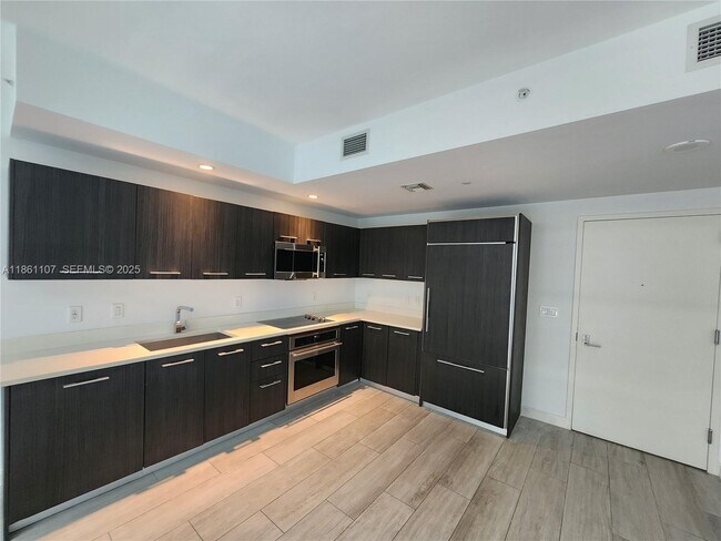 Building Photo - 55 SW 9th St