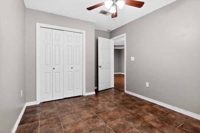 Building Photo - 203 8th Ave