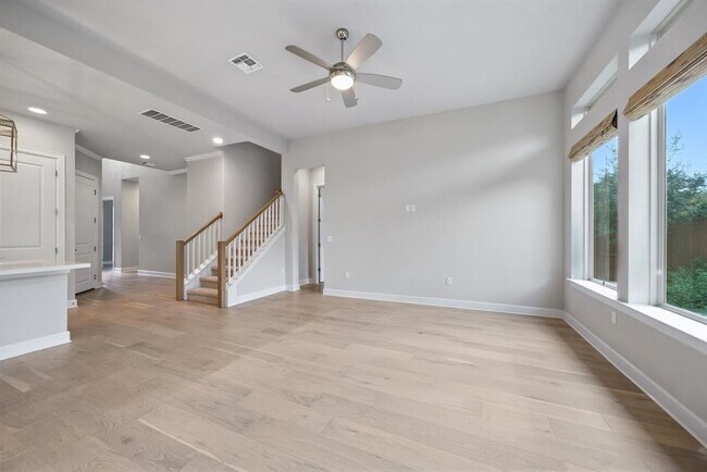 Building Photo - 5820 Harper Park Dr