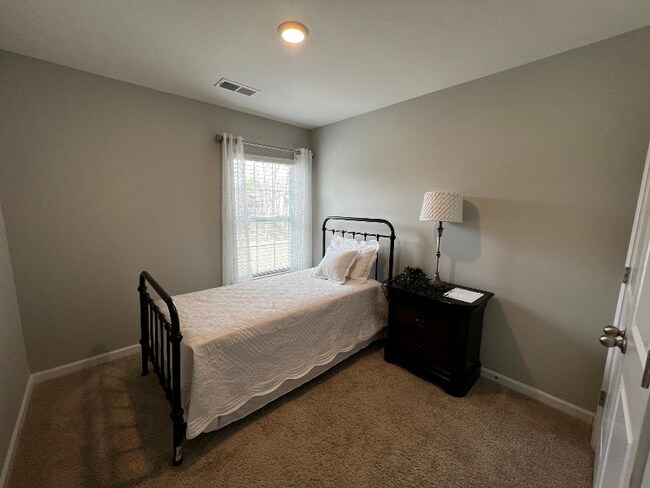 Building Photo - 6009 Guildford Hill Ln