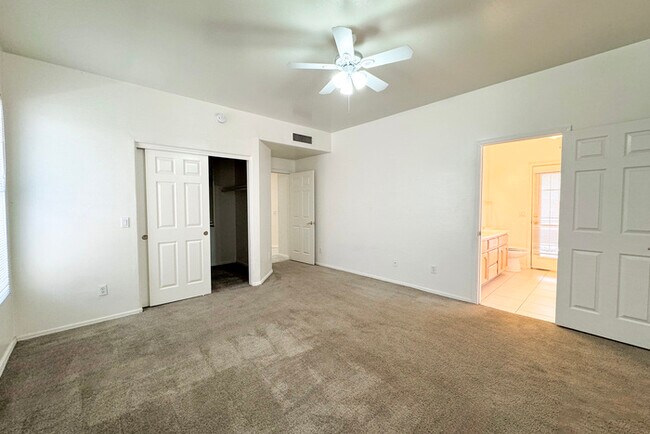 Building Photo - 3Bed/2Bath House at 63rd/Northern Ave! $19...