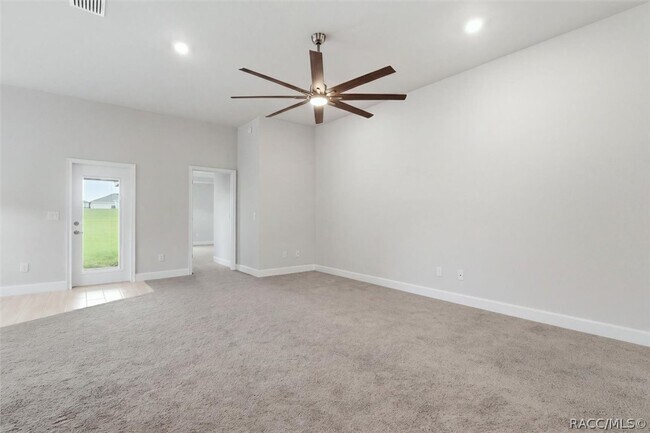 Building Photo - 336 W Rexford Dr