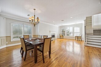 Building Photo - 2422 Dorrington St