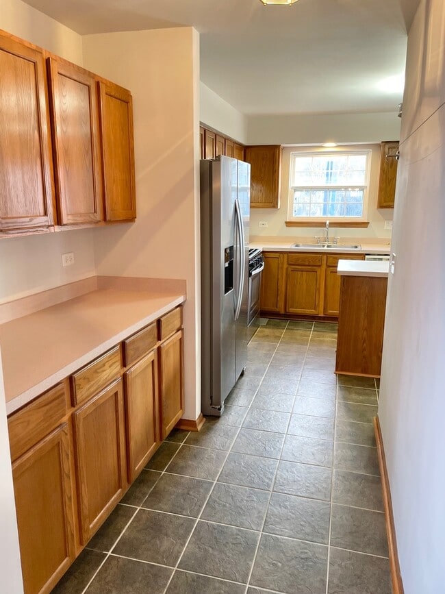 Building Photo - 1814 Van Dyke Ln