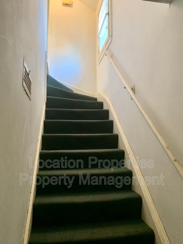 Building Photo - 1741 Vermont St